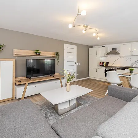 Lv 6-zimmer-apartment, 177 Qm, Balkon, Hbf Halle (Saale)