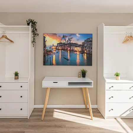 Lv 6-zimmer-apartment, 177 Qm, Balkon, Hbf Apartment *