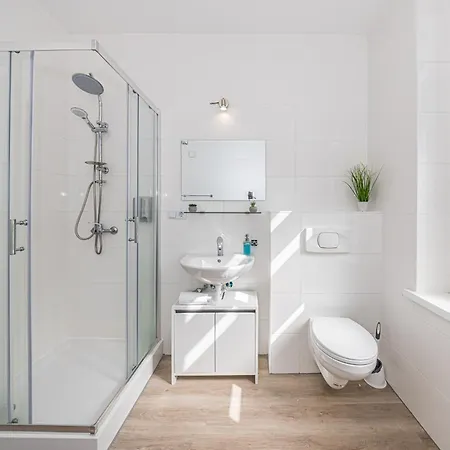Lv 6-zimmer-apartment, 177 Qm, Balkon, Hbf Apartment