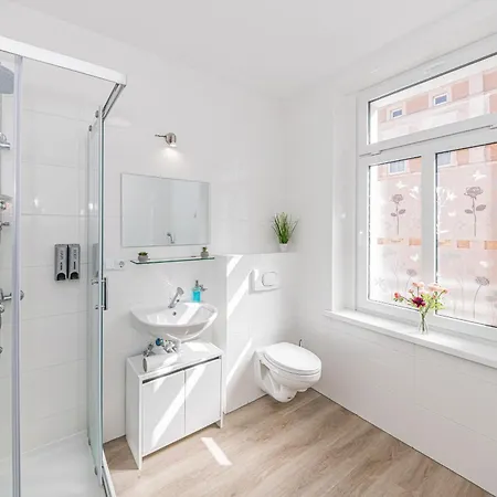 Lv 6-zimmer-apartment, 177 Qm, Balkon, Hbf Apartment