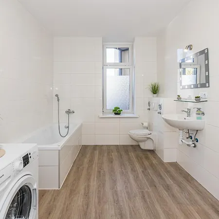 Lv 6-zimmer-apartment, 177 Qm, Balkon, Hbf Apartment Halle (Saale)