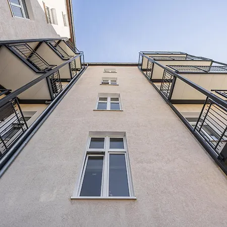 Apartment Lv 6-zimmer-apartment, 177 Qm, Balkon, Hbf