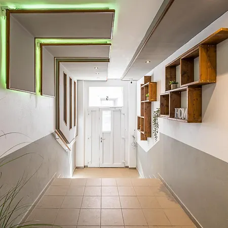 Lv 6-zimmer-apartment, 177 Qm, Balkon, Hbf * Halle (Saale)