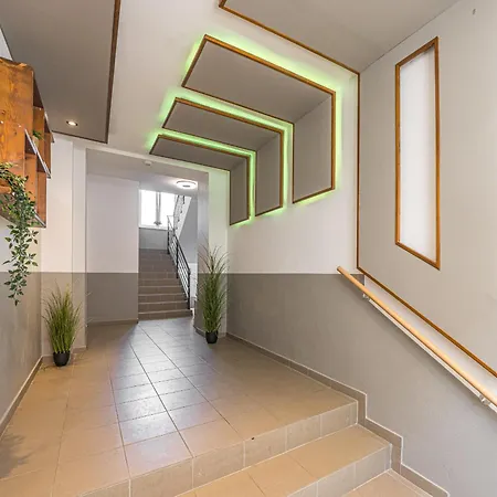 Lv 6-zimmer-apartment, 177 Qm, Balkon, Hbf